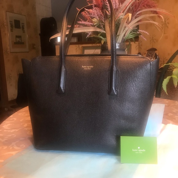 KATE SPADE NWOT SAFFIANO LEATHER LEATHER LINED BAG - Picture 9 of 17